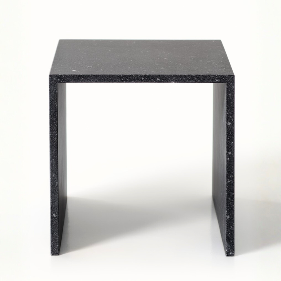 Table 1 V2 - Luxe Natuursteen Bijzettafel – Minimalistisch Sculpturaal Design